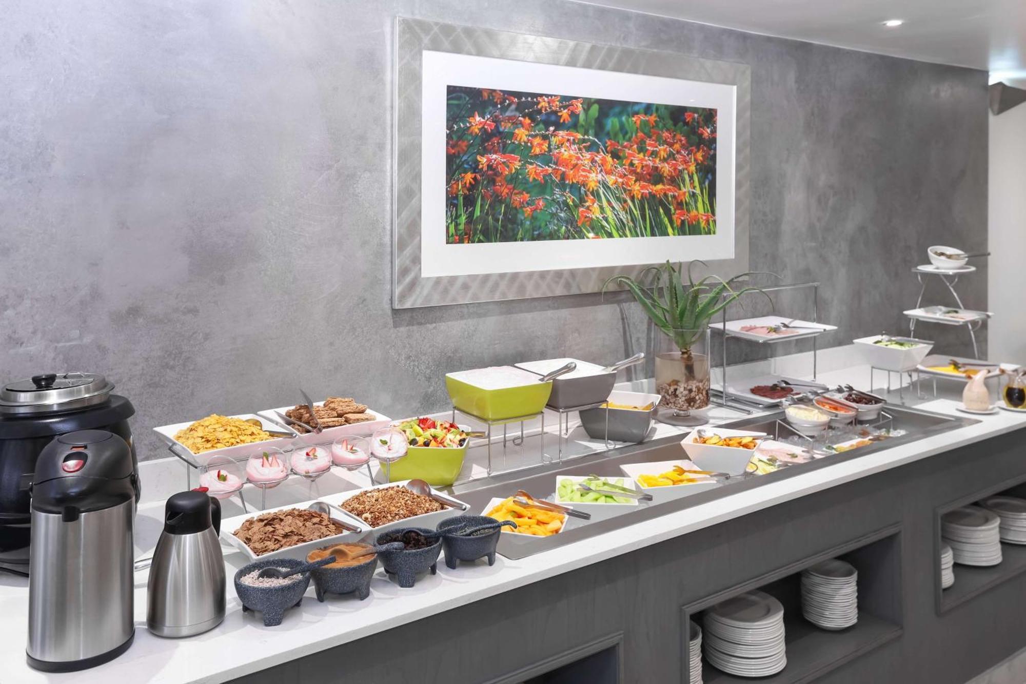 Garden Court امتاتا المظهر الخارجي الصورة